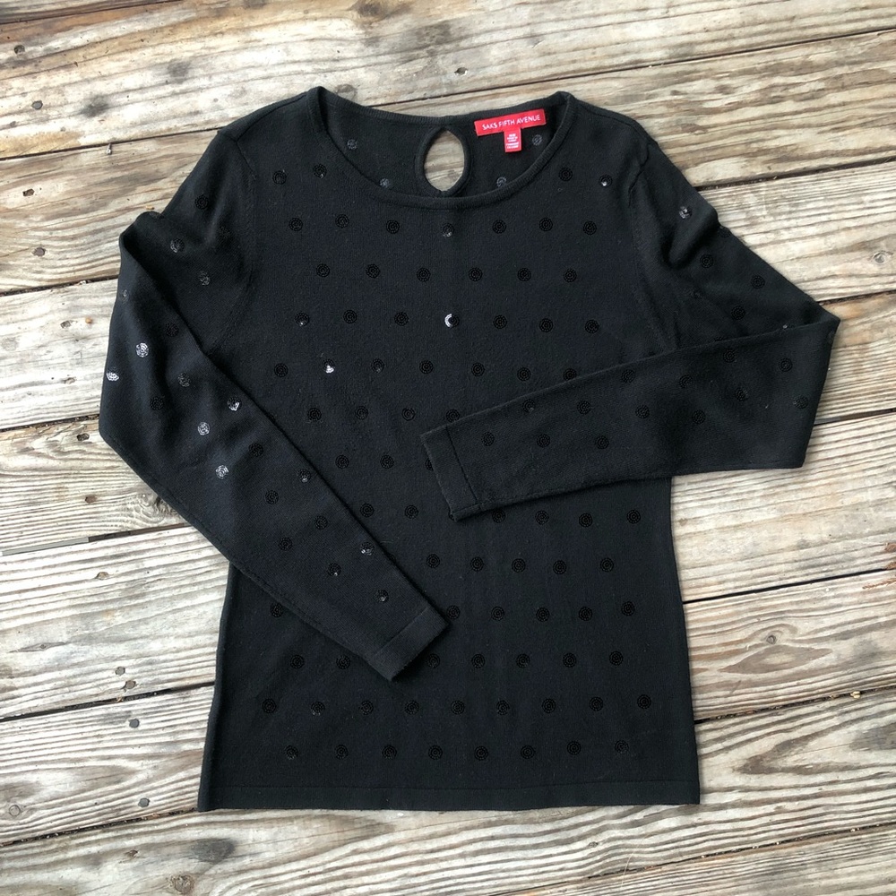 Saks Fifth Avenue sweater with decoration size M